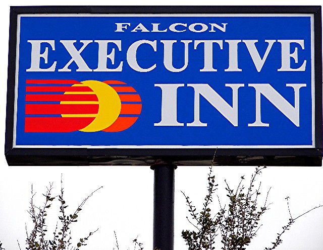 Falcon Executive Inn Zapata Kültér fotó